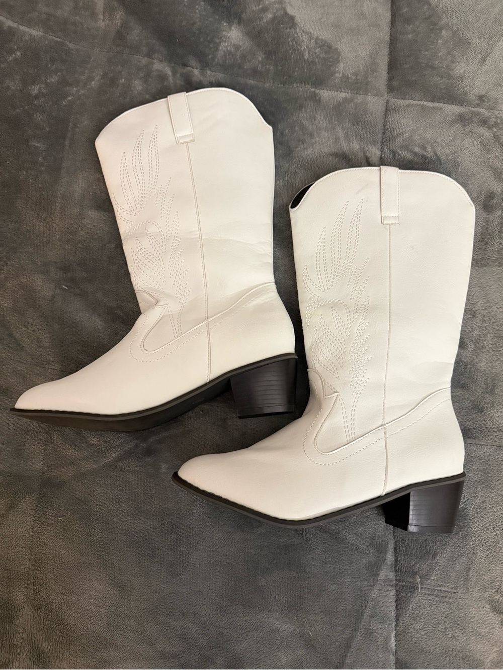 White Western Mid-Calf Cowboy Boots - Women's Fashion Boot